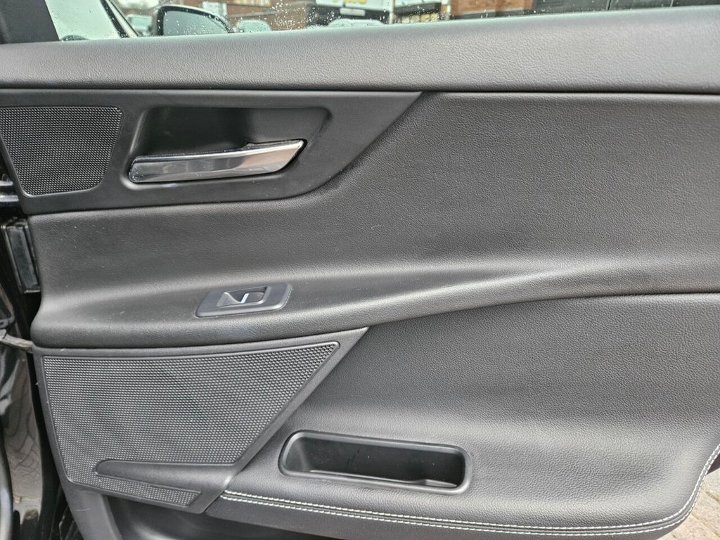 Used Jaguar XE 2016 for sale - 77153444: Photo 33