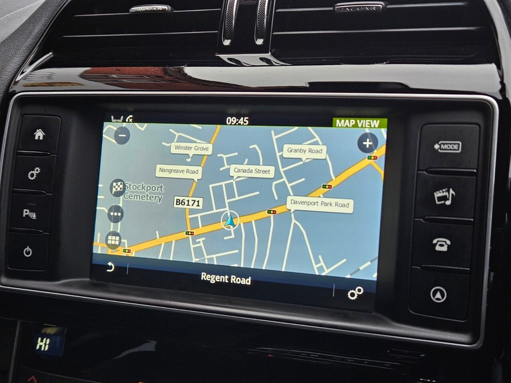 Used Jaguar XE 2016 for sale - 77153444: Photo 9