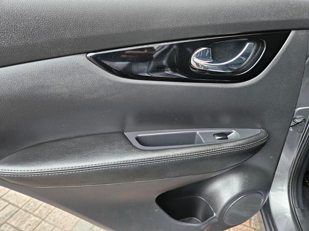 Used Nissan Qashqai 2015 for sale - 76867354: Photo 41