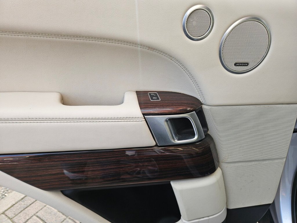Used Land Rover Range Rover 2014 for sale - 77153437: Photo 41