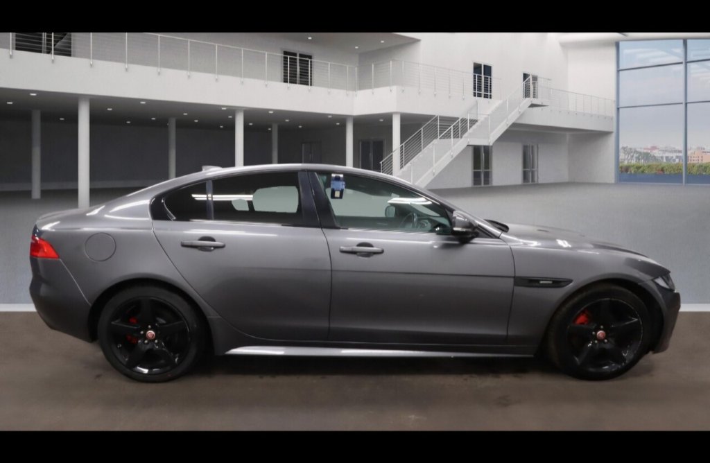 Used Jaguar XE 2017 for sale - 77153917: Photo 5