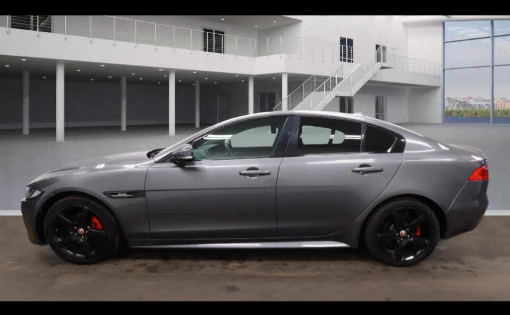 Used Jaguar XE 2017 for sale - 77153917: Photo 6