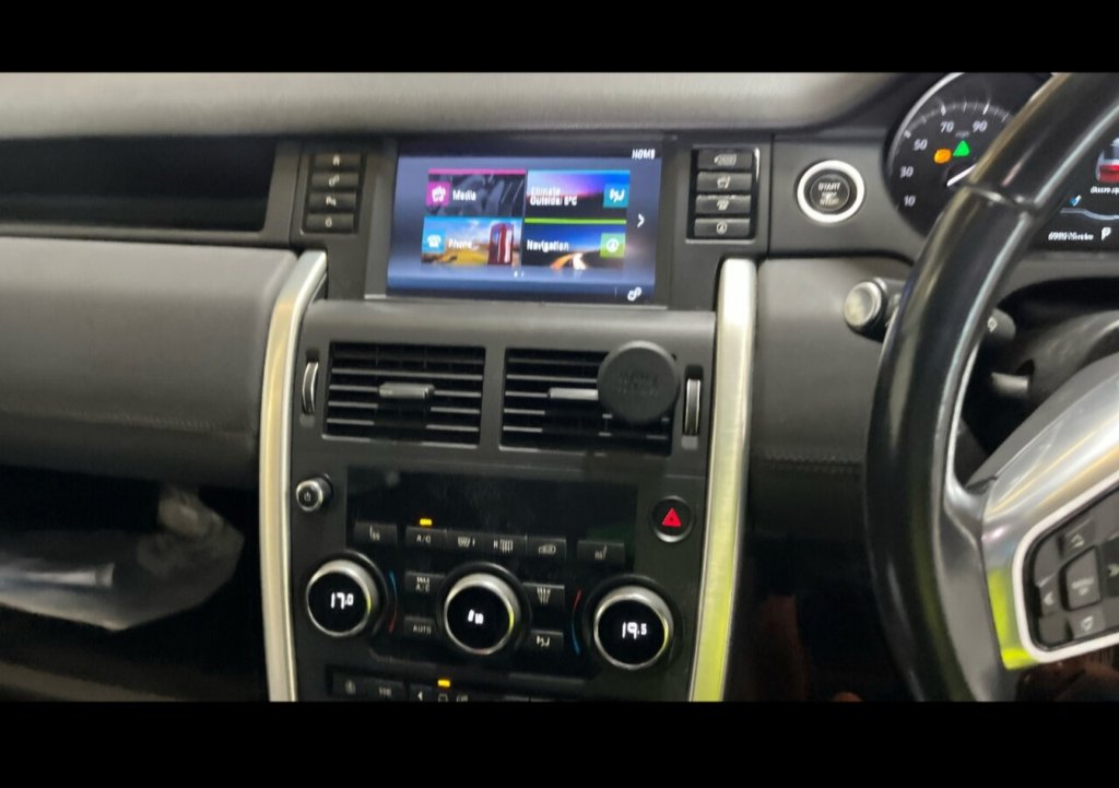 Used Land Rover Discovery Sport 2017 for sale - 77891100: Photo 9