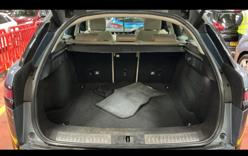 Used Land Rover Range Rover Velar 2018 for sale - 78016903: Photo 11