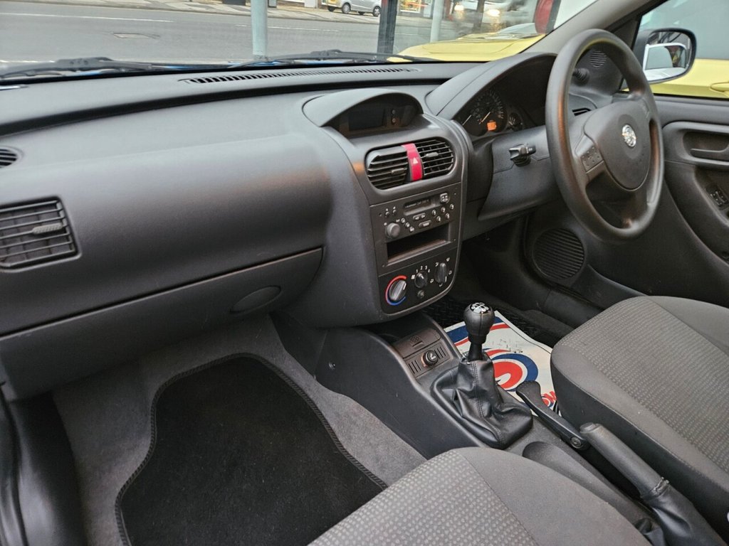 Used Vauxhall Corsa 2002 for sale - 77422093: Photo 10