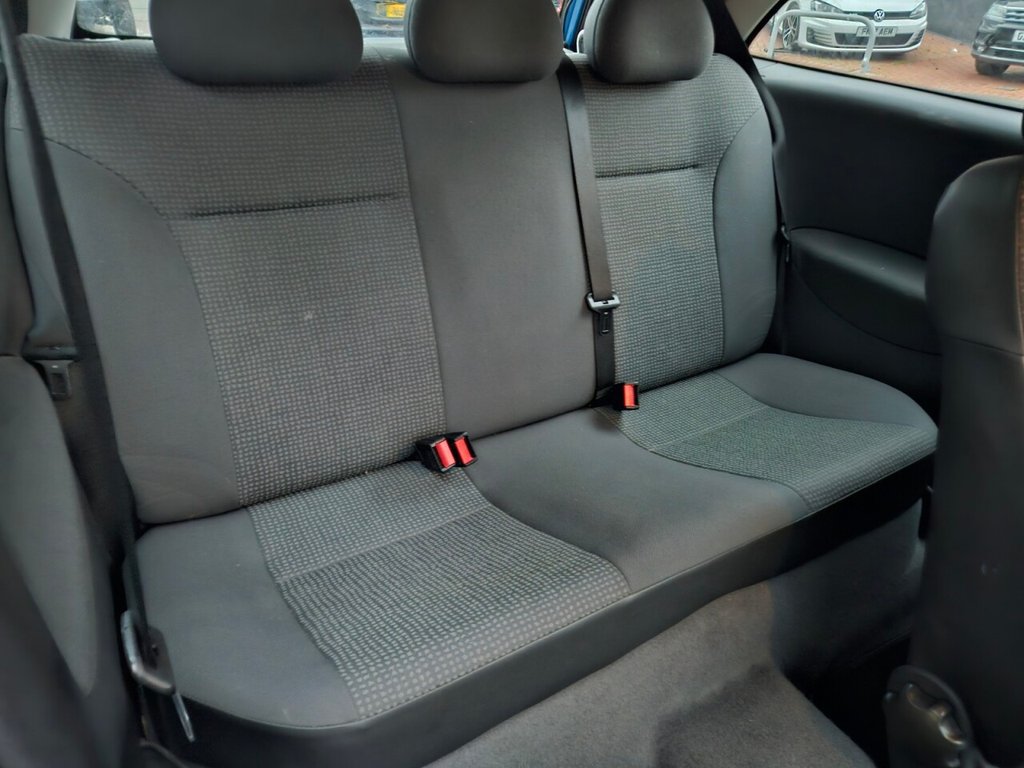 Used Vauxhall Corsa 2002 for sale - 77422093: Photo 6