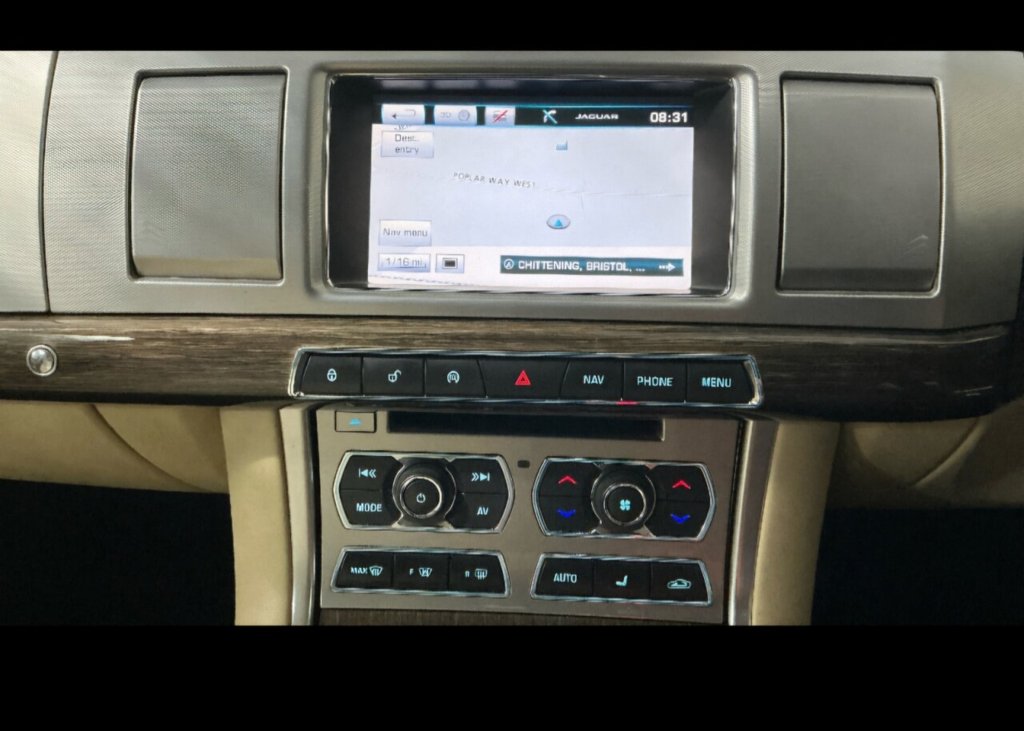 Used Jaguar XF 2015 for sale - 77463554: Photo 9