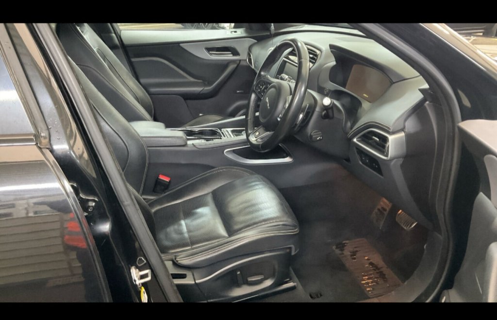 Used Jaguar F-Pace 2017 for sale - 77571665: Photo 8