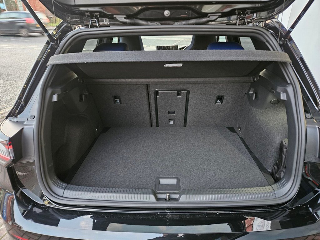 Used Volkswagen Golf 2025 for sale - 76985813: Photo 44