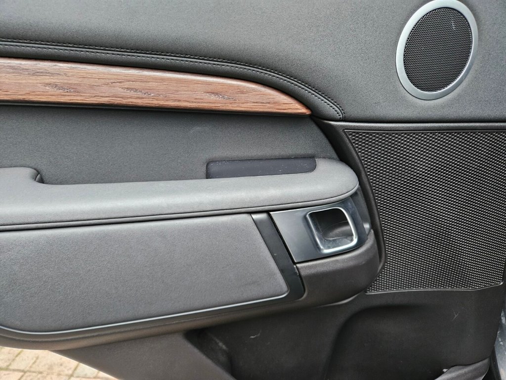 Used Land Rover Discovery 2018 for sale - 77780231: Photo 27