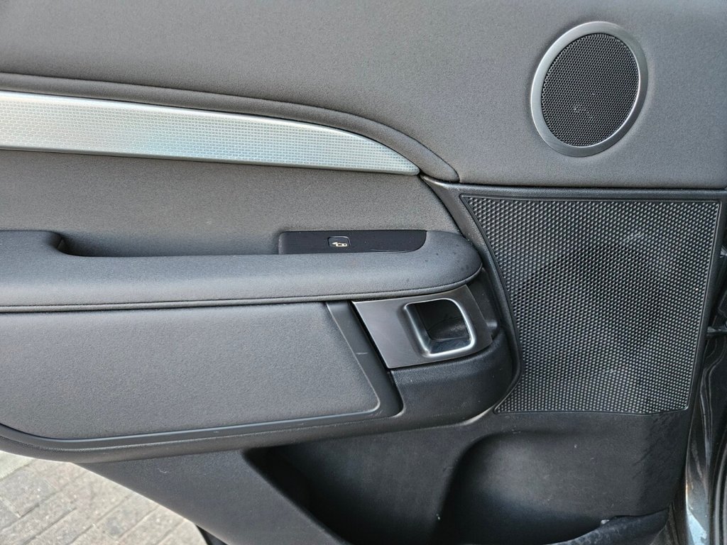 Used Land Rover Discovery 2019 for sale - 76867350: Photo 35