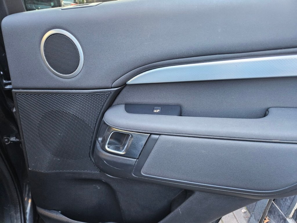 Used Land Rover Discovery 2019 for sale - 76867350: Photo 37