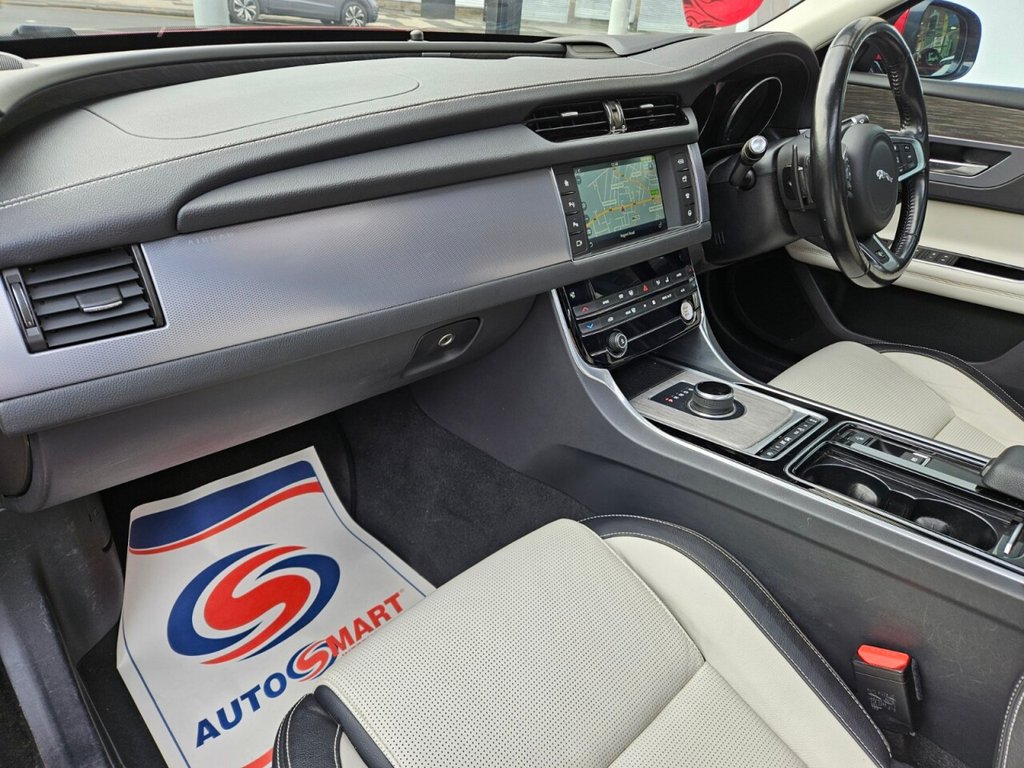 Used Jaguar XF 2017 for sale - 77408613: Photo 13