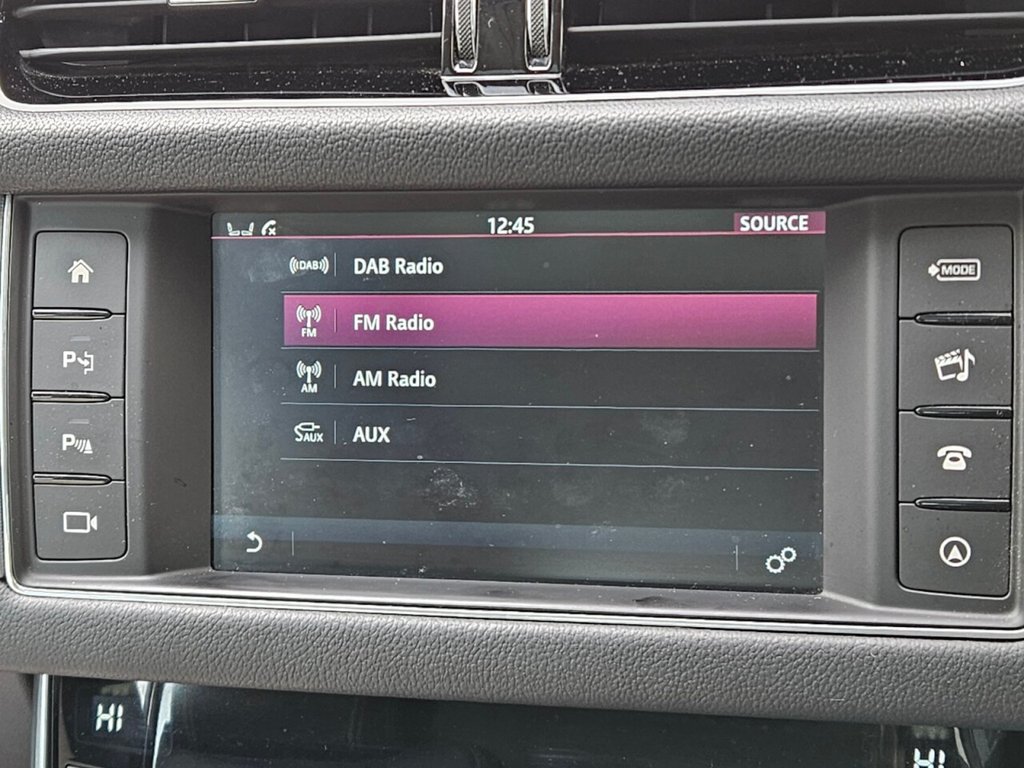 Used Jaguar XF 2017 for sale - 77408613: Photo 28