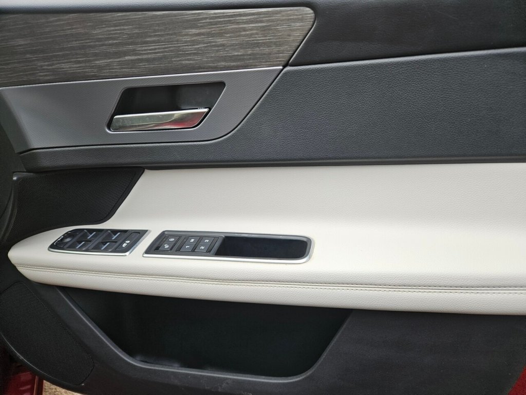 Used Jaguar XF 2017 for sale - 77408613: Photo 37