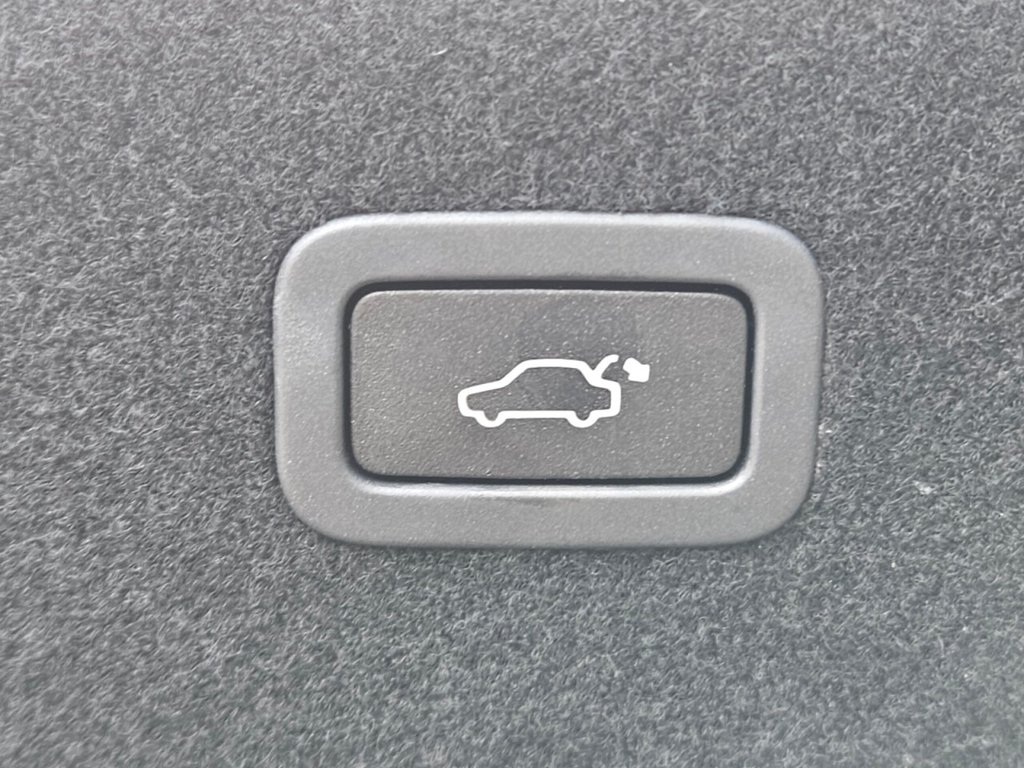 Used Jaguar XF 2017 for sale - 77408613: Photo 43