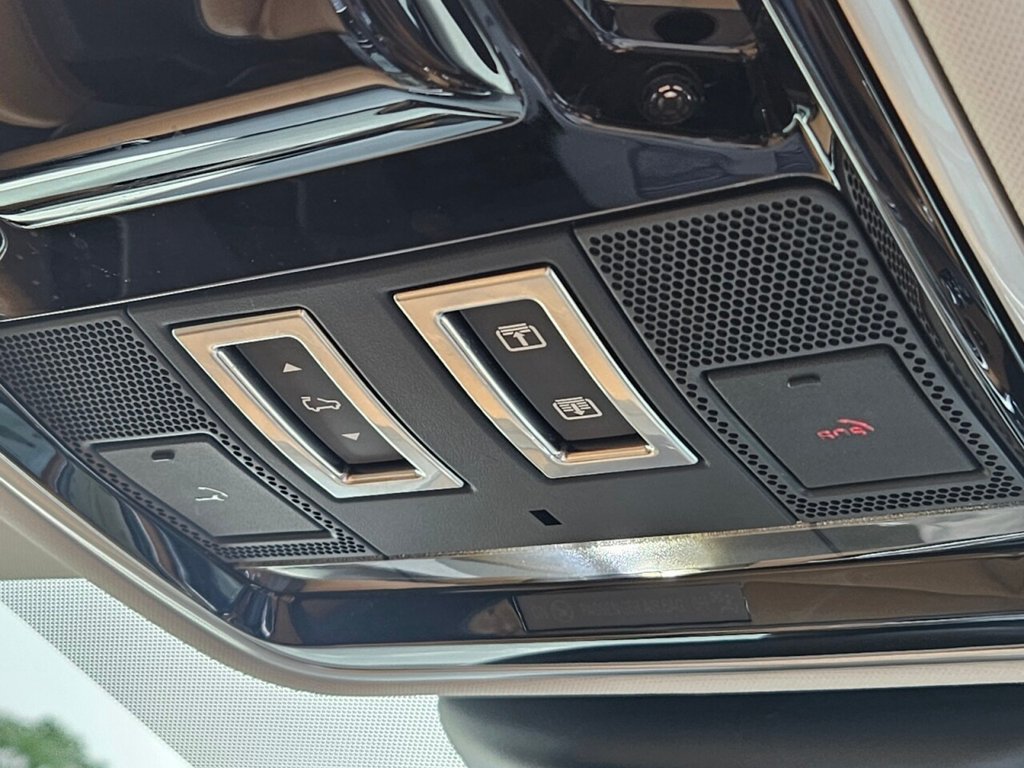 Used Land Rover Range Rover Velar 2017 for sale - 77152920: Photo 20