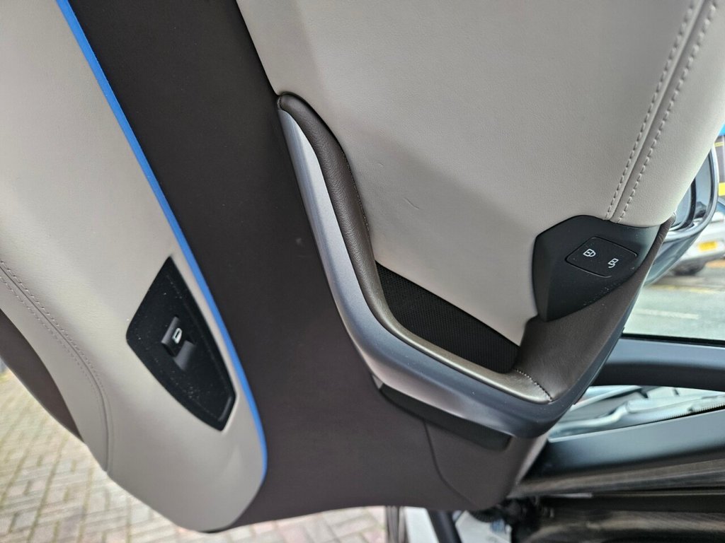 Used BMW i8 2014 for sale - 77027145: Photo 12