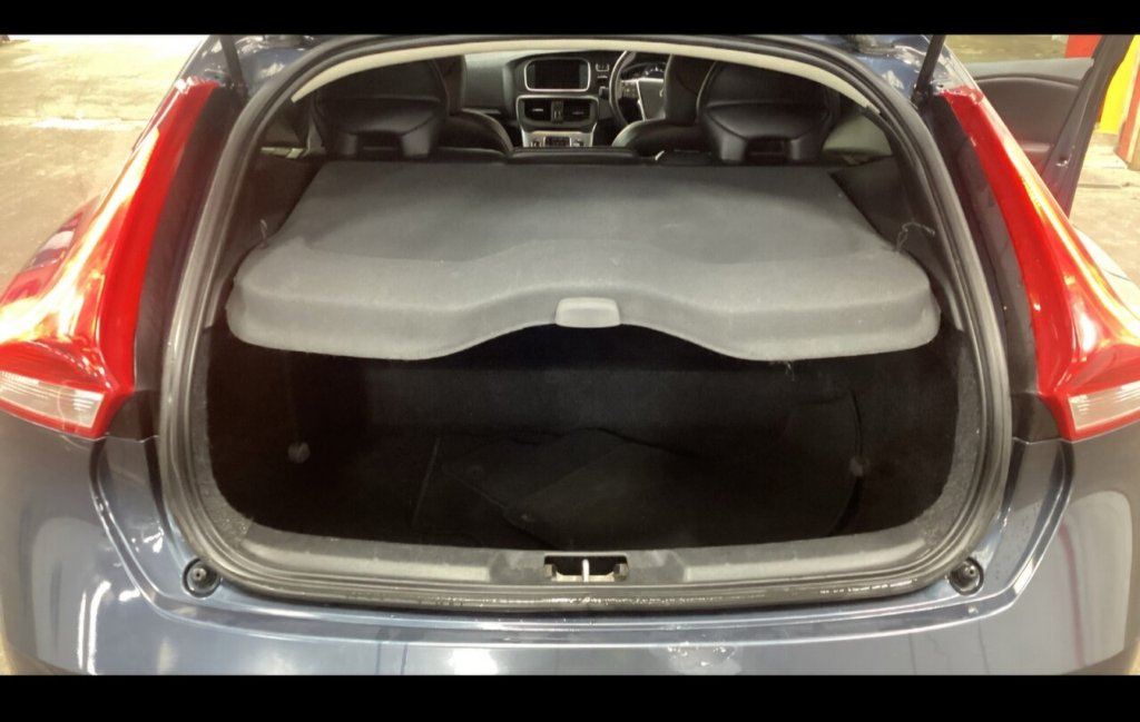 Used Volvo V40 2017 for sale - 76950316: Photo 11