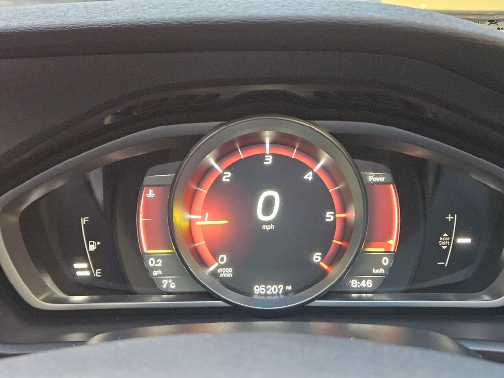 Used Volvo V40 2017 for sale - 76950316: Photo 32