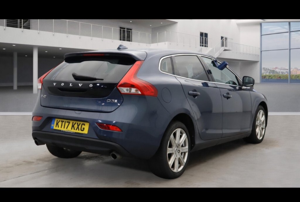 Used Volvo V40 2017 for sale - 76950316: Photo 5