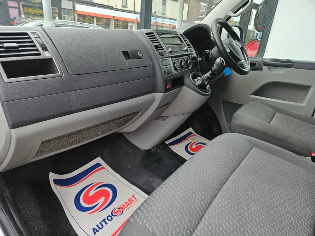 Used Volkswagen Transporter 2015 for sale - 76867203: Photo 14