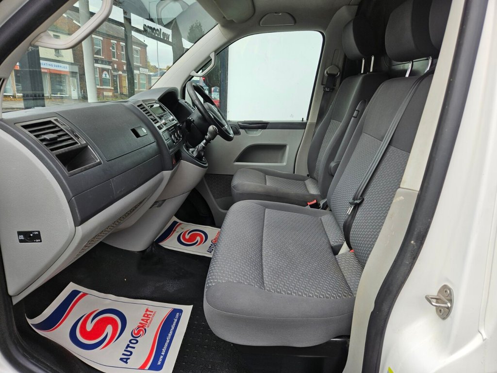 Used Volkswagen Transporter 2015 for sale - 76867203: Photo 15