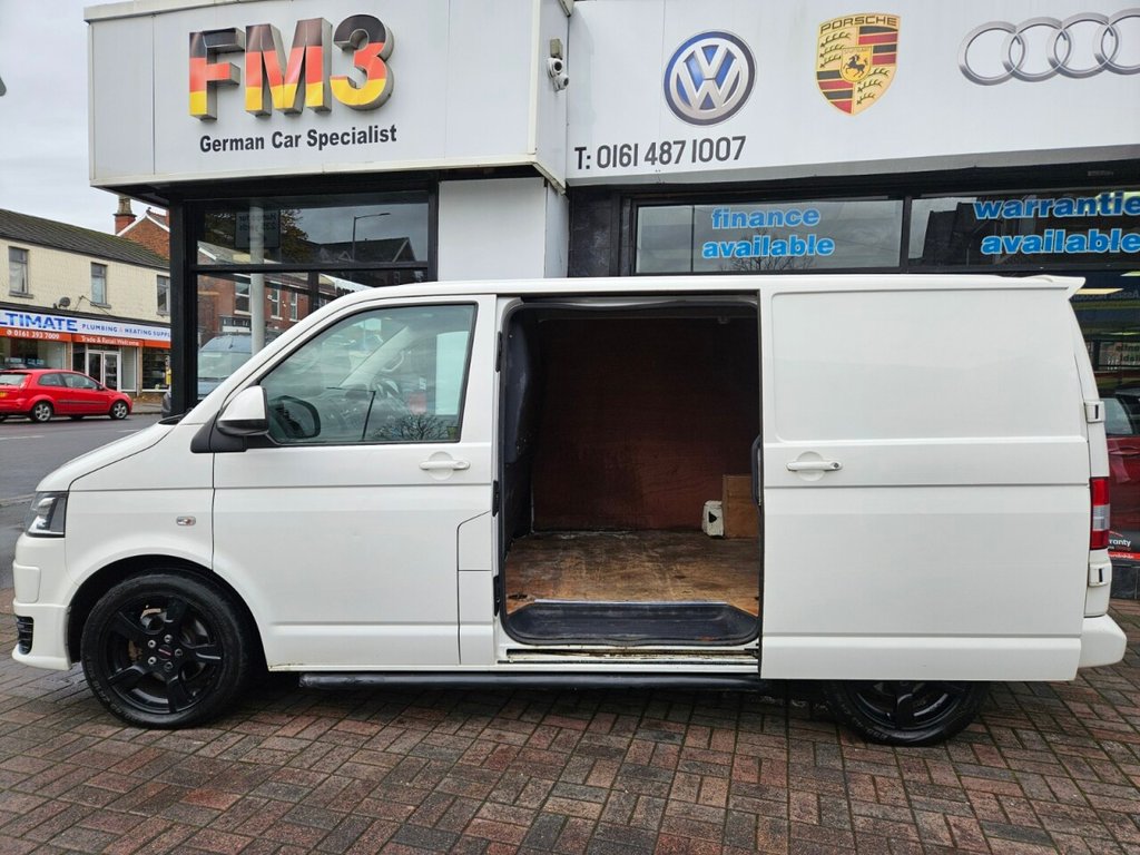 Used Volkswagen Transporter 2015 for sale - 76867203: Photo 17