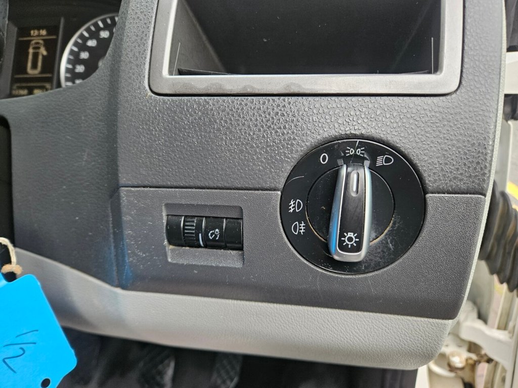 Used Volkswagen Transporter 2015 for sale - 76867203: Photo 23