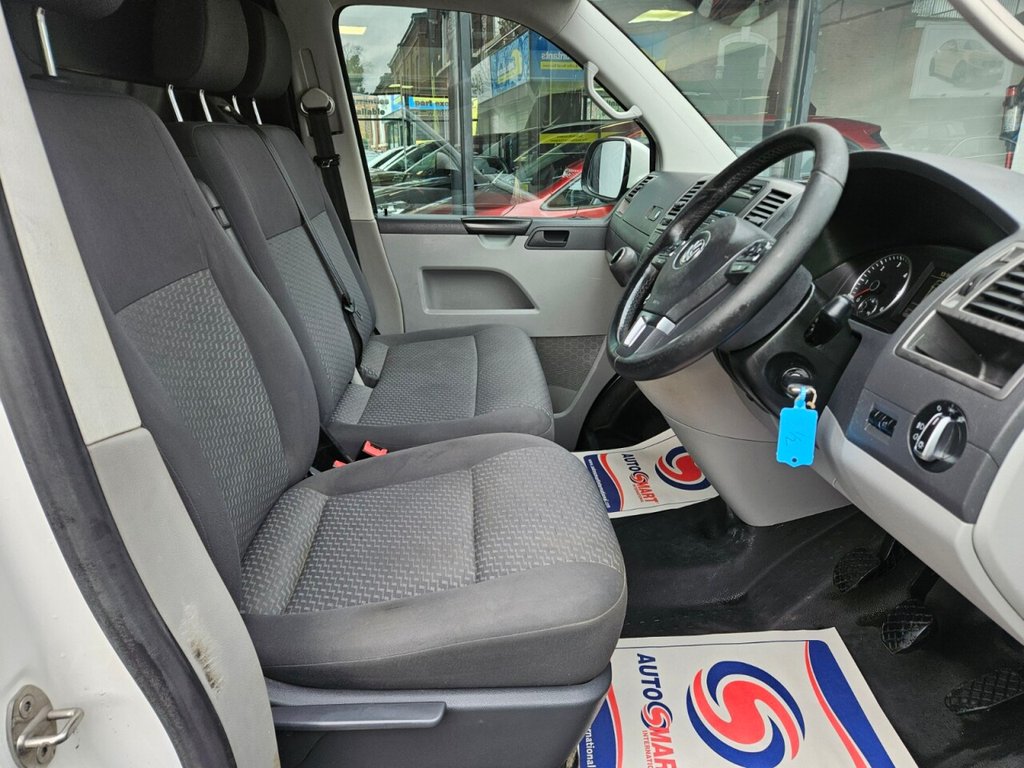 Used Volkswagen Transporter 2015 for sale - 76867203: Photo 6