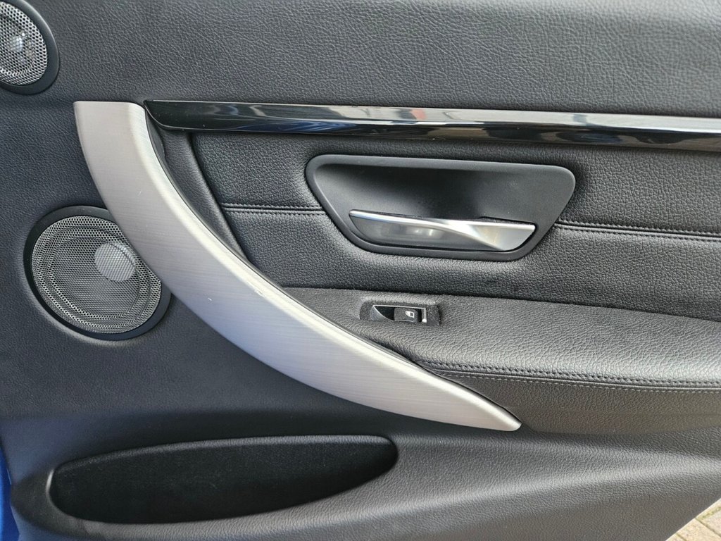 Used BMW 3 Series 2017 for sale - 76867344: Photo 32