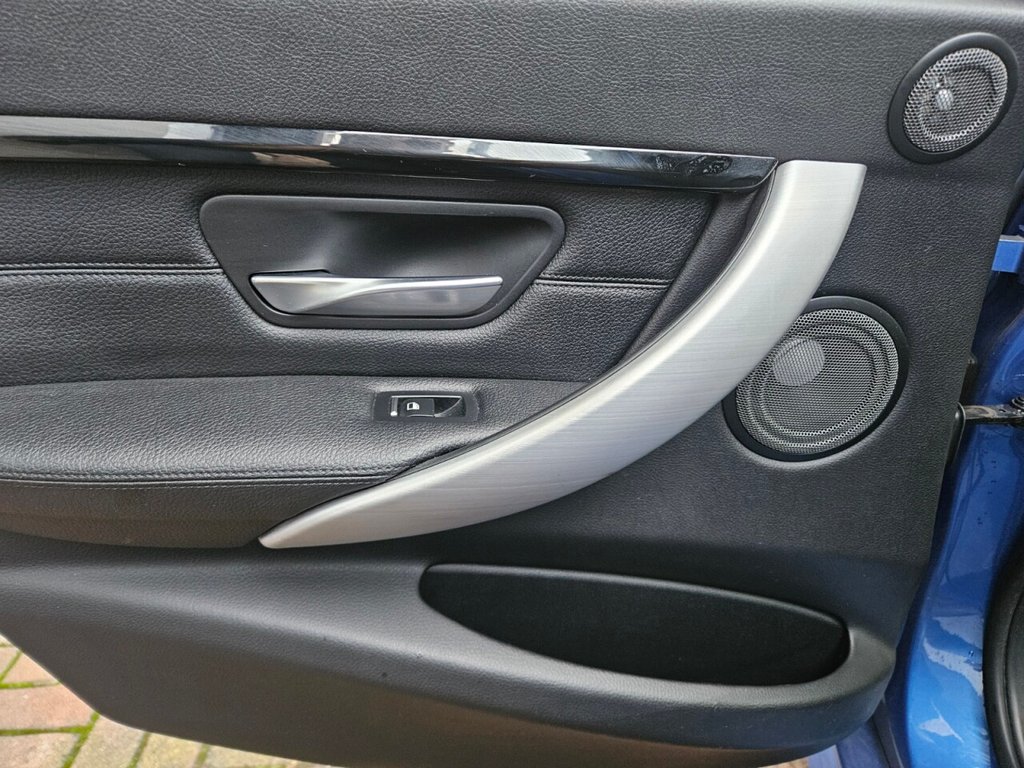 Used BMW 3 Series 2017 for sale - 76867344: Photo 33