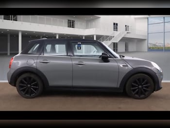 Used MINI Hatch 2018 for sale - 76867671: Photo