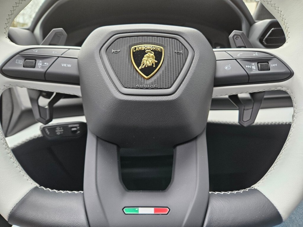 Used Lamborghini Urus 2025 for sale - 77521236: Photo 33