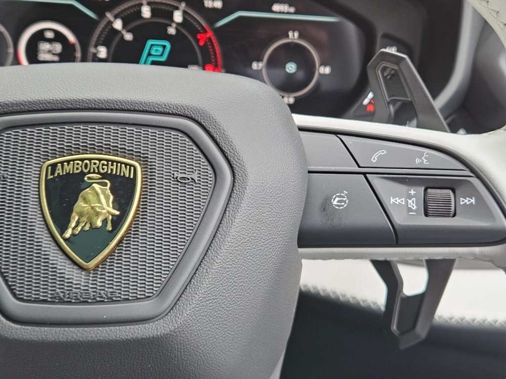 Used Lamborghini Urus 2025 for sale - 77521236: Photo 47