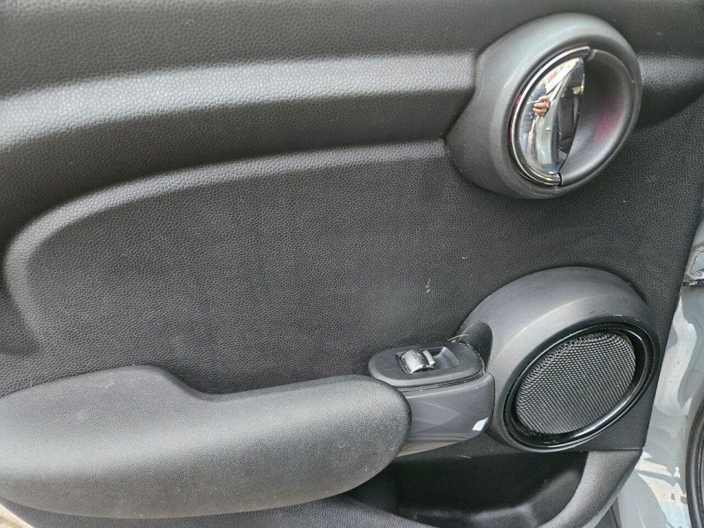 Used MINI Hatch 2018 for sale - 76950325: Photo 18