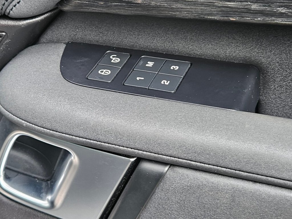 Used Land Rover Discovery 2017 for sale - 77780256: Photo 29