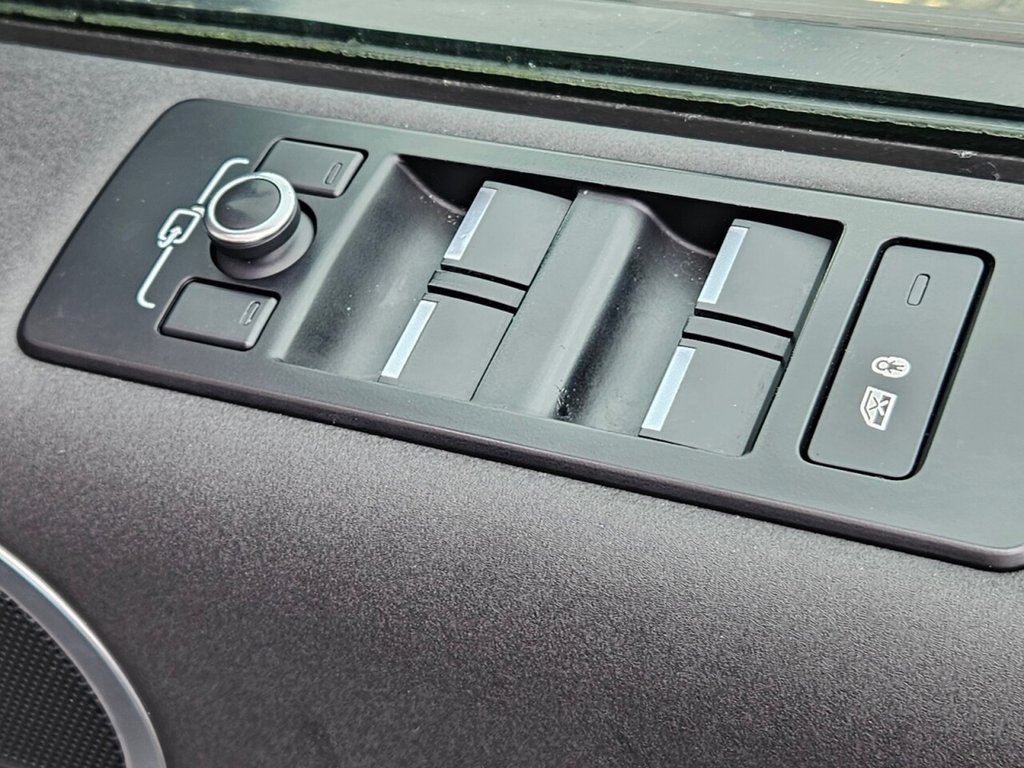 Used Land Rover Discovery 2017 for sale - 77780256: Photo 30