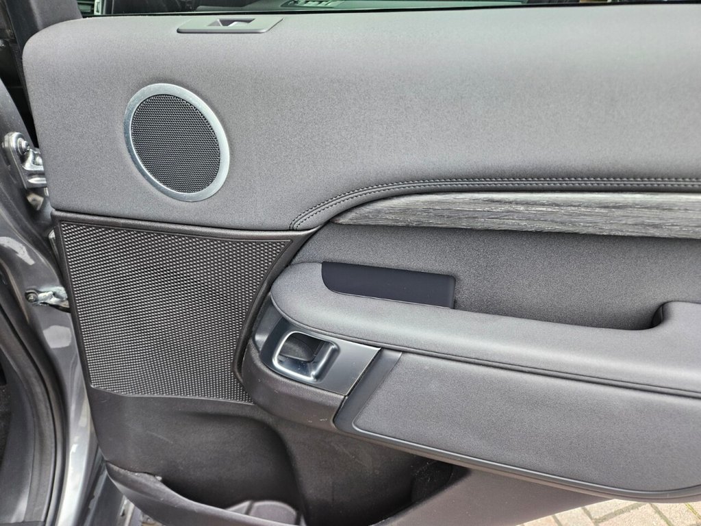 Used Land Rover Discovery 2017 for sale - 77780256: Photo 49