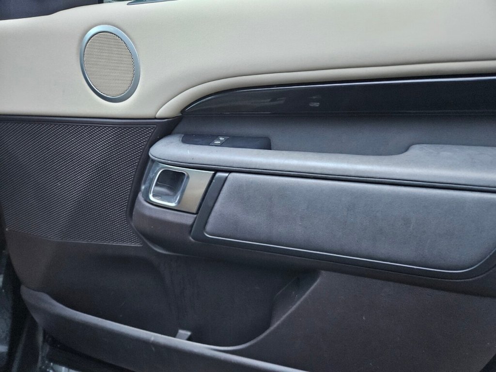 Used Land Rover Discovery 2017 for sale - 76867567: Photo 39