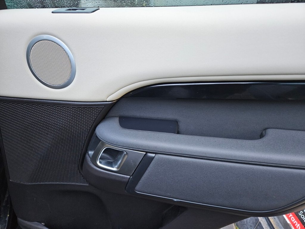 Used Land Rover Discovery 2017 for sale - 76867567: Photo 42