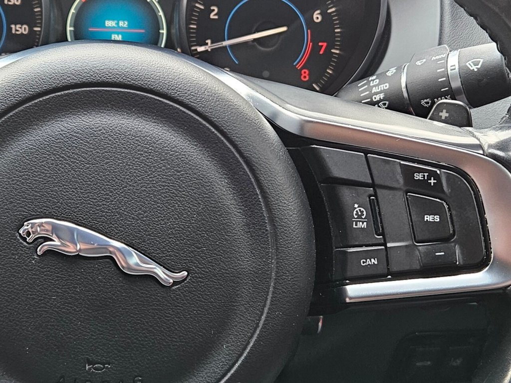 Used Jaguar XE 2016 for sale - 77088961: Photo 32