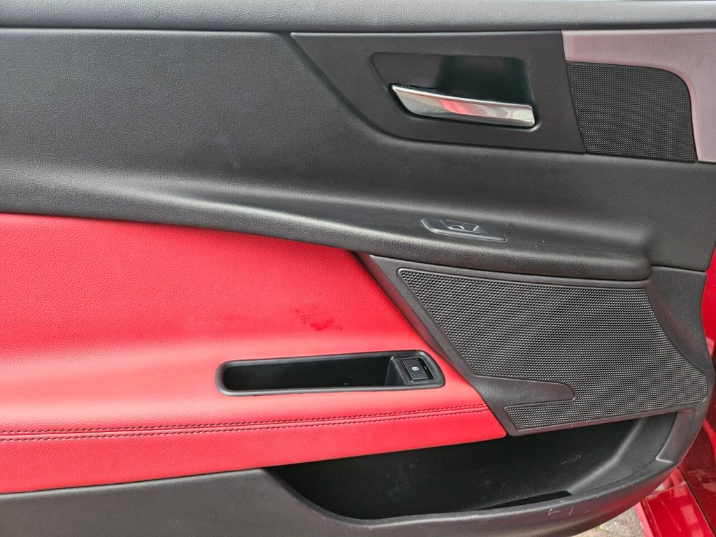 Used Jaguar XE 2016 for sale - 77088961: Photo 42