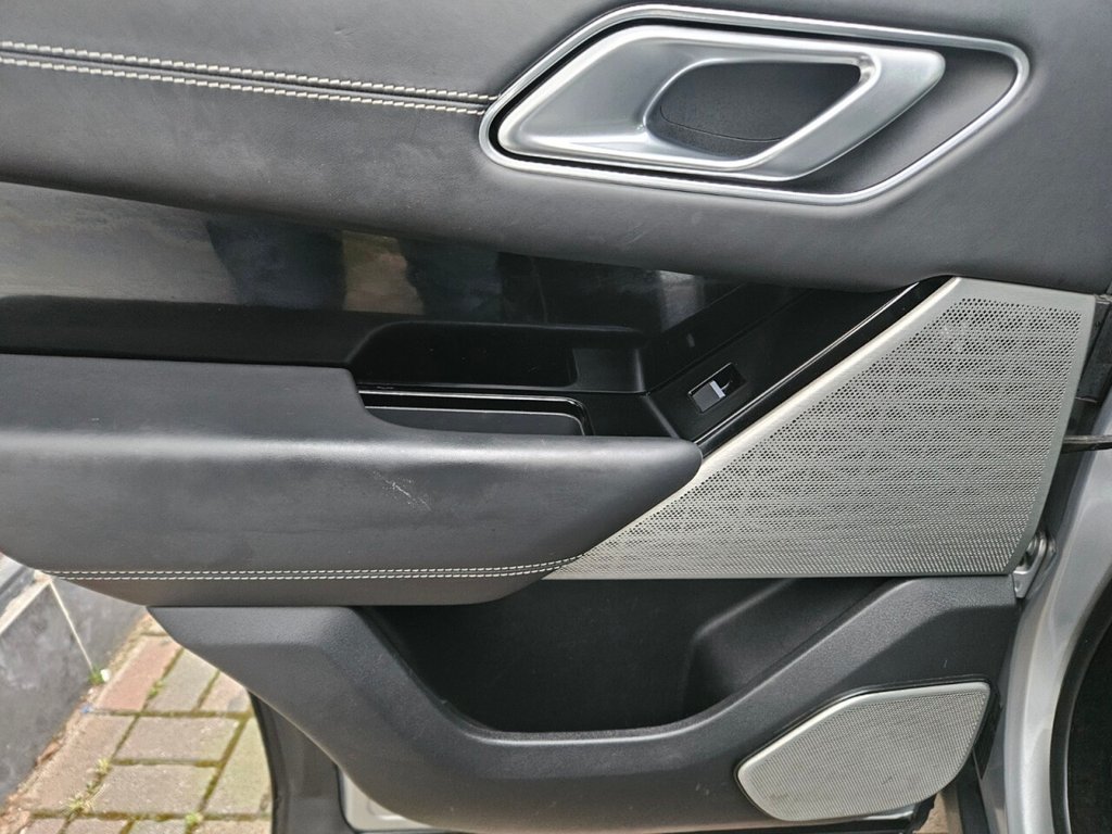 Used Land Rover Range Rover Velar 2018 for sale - 77463559: Photo 27