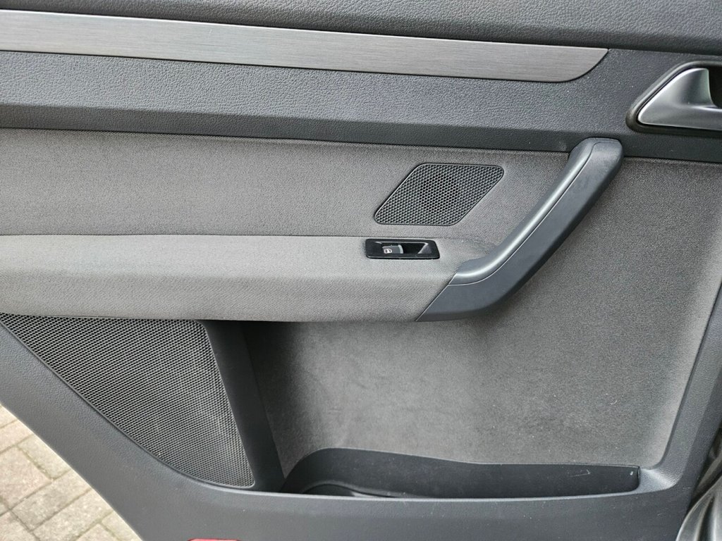 Used Volkswagen Touran 2013 for sale - 77096731: Photo 21