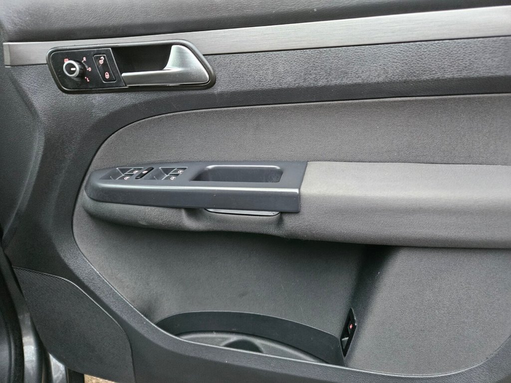 Used Volkswagen Touran 2013 for sale - 77096731: Photo 27