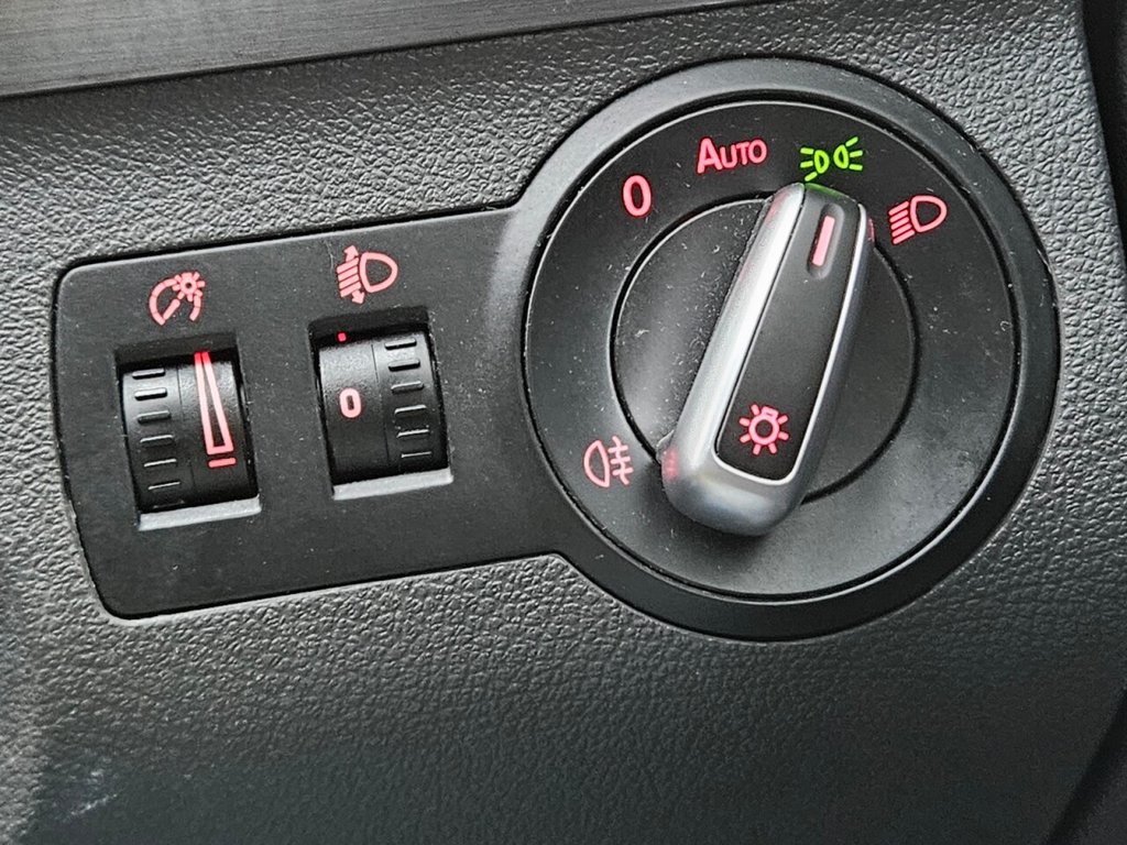 Used Volkswagen Touran 2013 for sale - 77096731: Photo 29