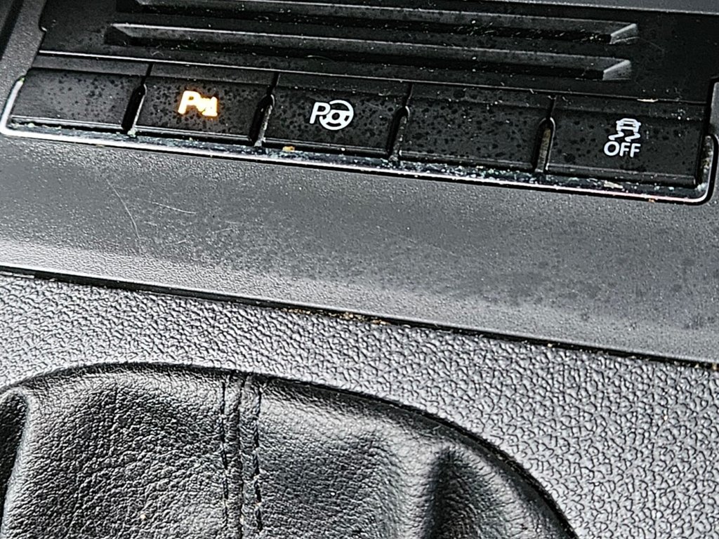 Used Volkswagen Touran 2013 for sale - 77096731: Photo 36