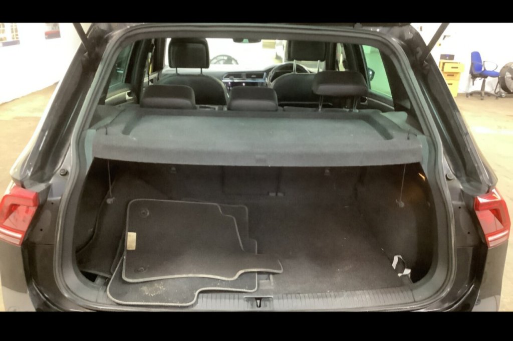 Used Volkswagen Tiguan 2017 for sale - 76950160: Photo 12