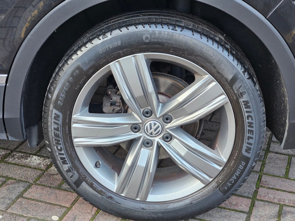 Used Volkswagen Tiguan 2018 for sale - 77399757: Photo 42